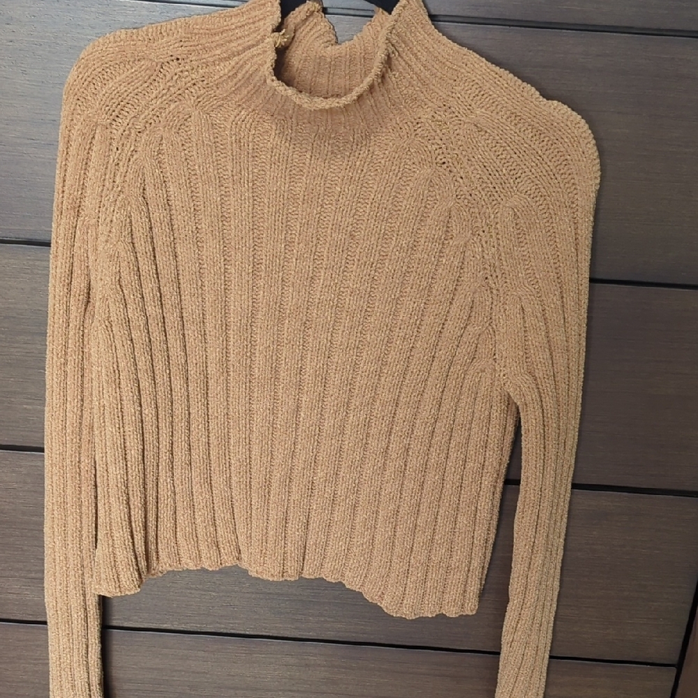 Cozy Brown Ribbed Sweater - Picture 4 of 4